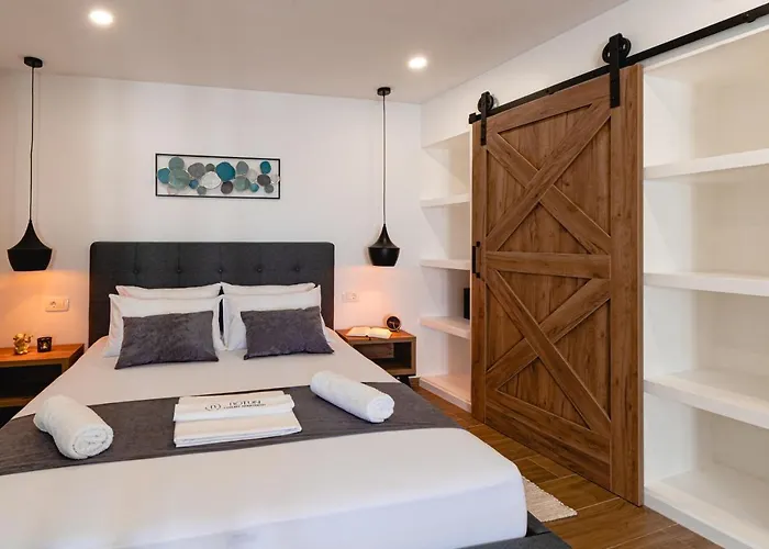 아파트 Botun Luxury 시베니크